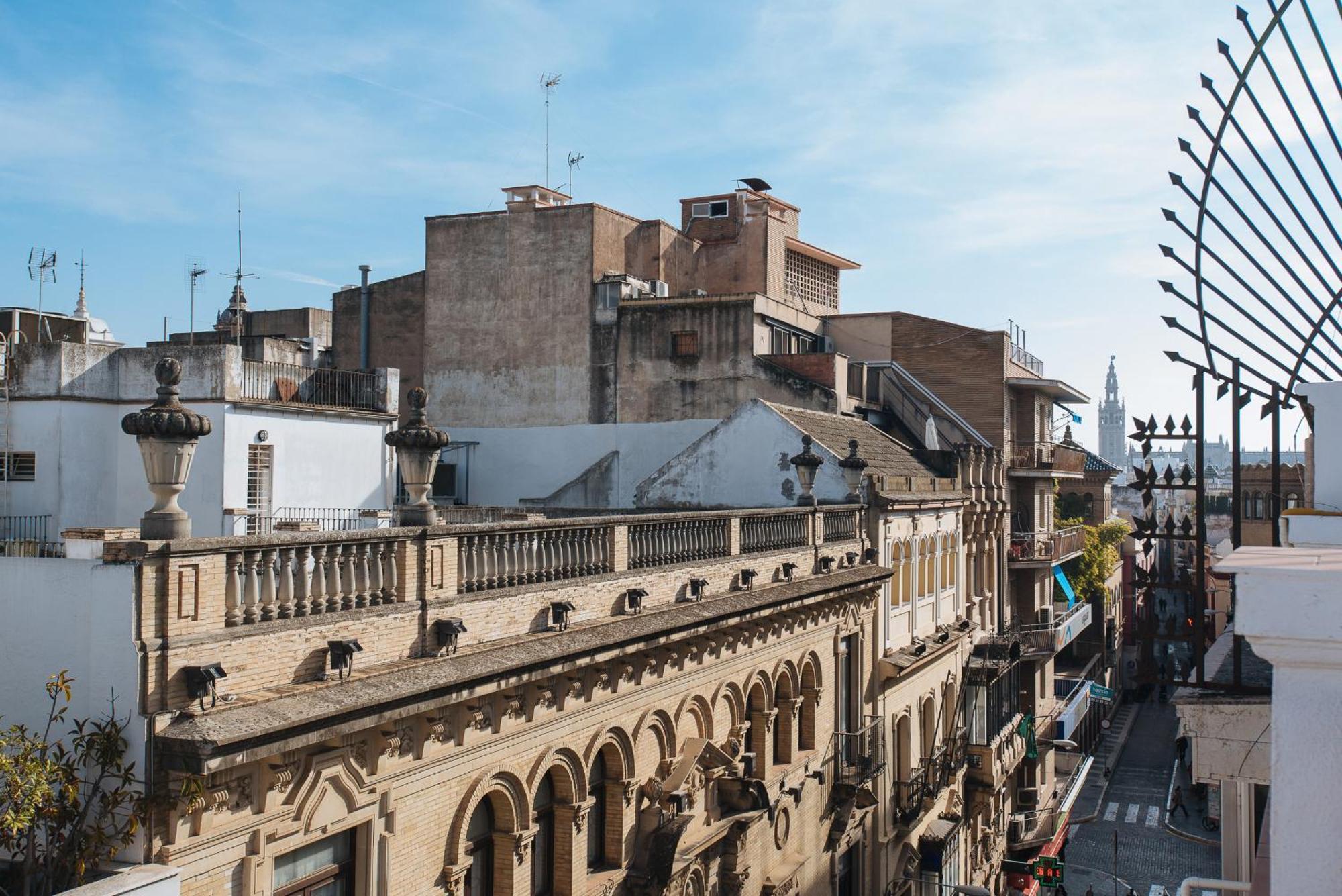 Hostly Orfila 3a-3b Exclusive Penthouse-center-fibre-parking Optional Appartement Sevilla